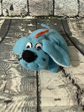 Vintage 1980s Pound Puppy Blue Dog Mini Plush Toy (VPP-07)
